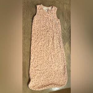 Kyte Baby large leopard print pink sleep sack size medium